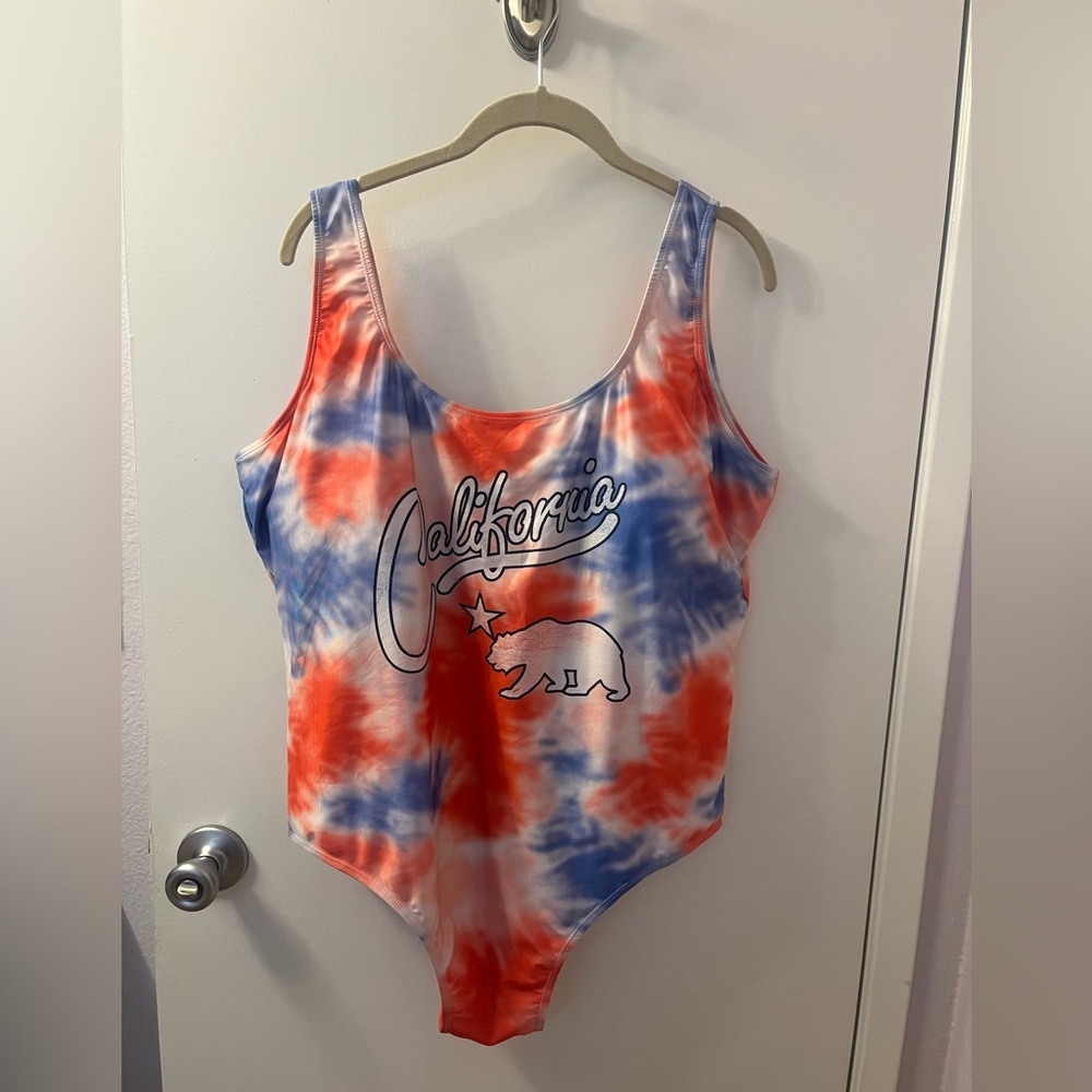 California Tie-Dye Women’s  One Piece Size 3X Like No/No Tags